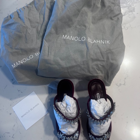 MANOLO BLAHNIK - LURUM - Burgundy VELVET Crystal Embellished - Picture 2 of 16